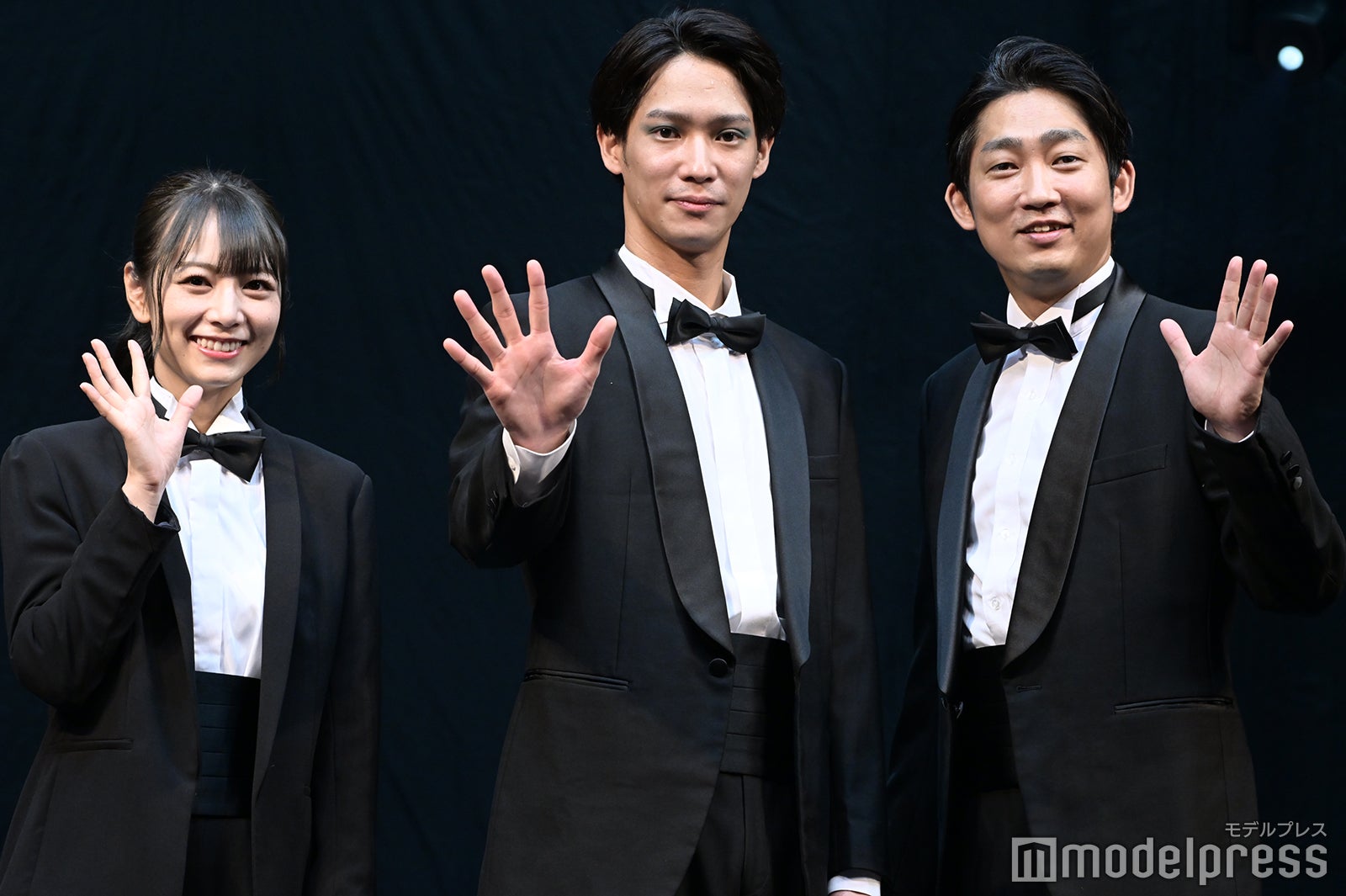 北野日奈子、味方良介、石田明（C）モデルプレス