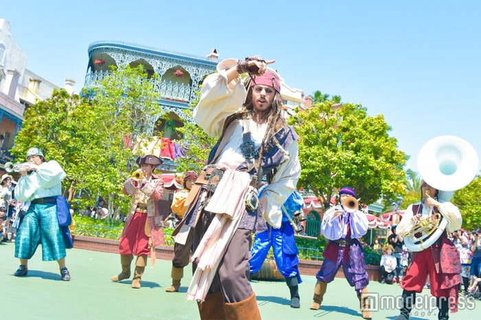 Tdl パイレーツ オブ カリビアン プログラムスタート 謎解き フォトスポット ジャック スパロウも登場 モデルプレス