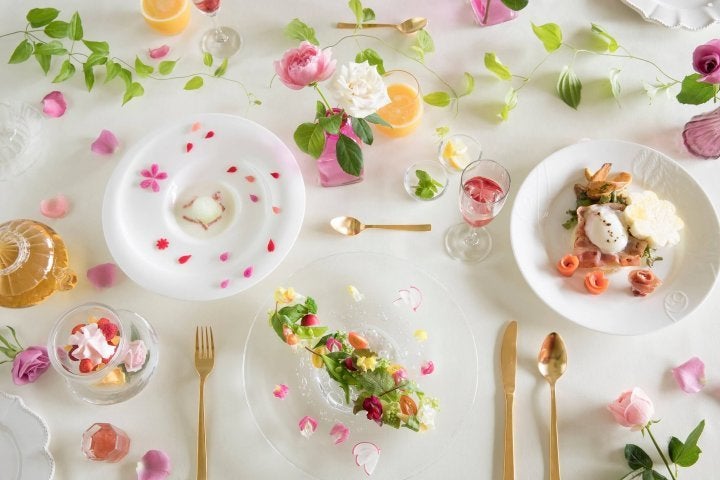 花咲く朝食／画像提供：星野リゾート