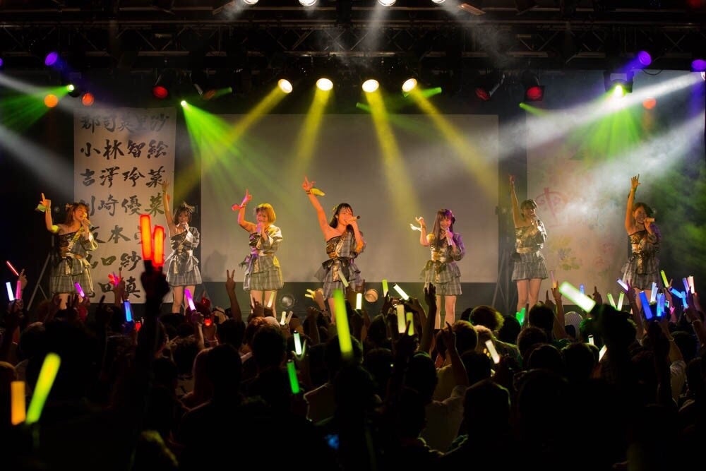 Pimm’s「5thワンマンライブ『花』～努力の分だけ花が咲く～」より（画像提供：所属事務所）