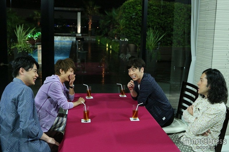 左から：吉村崇（平成ノブシコブシ）、西島隆弘（AAA）、後藤輝基（フットボールアワー）又吉直樹（ピース）／画像提供：関西テレビ