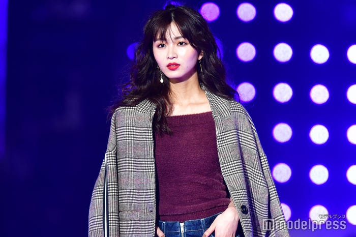 岡崎紗絵 (C)モデルプレス