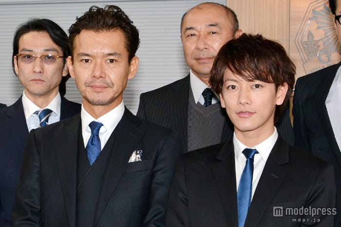 渡部篤郎、佐藤健(C)モデルプレス