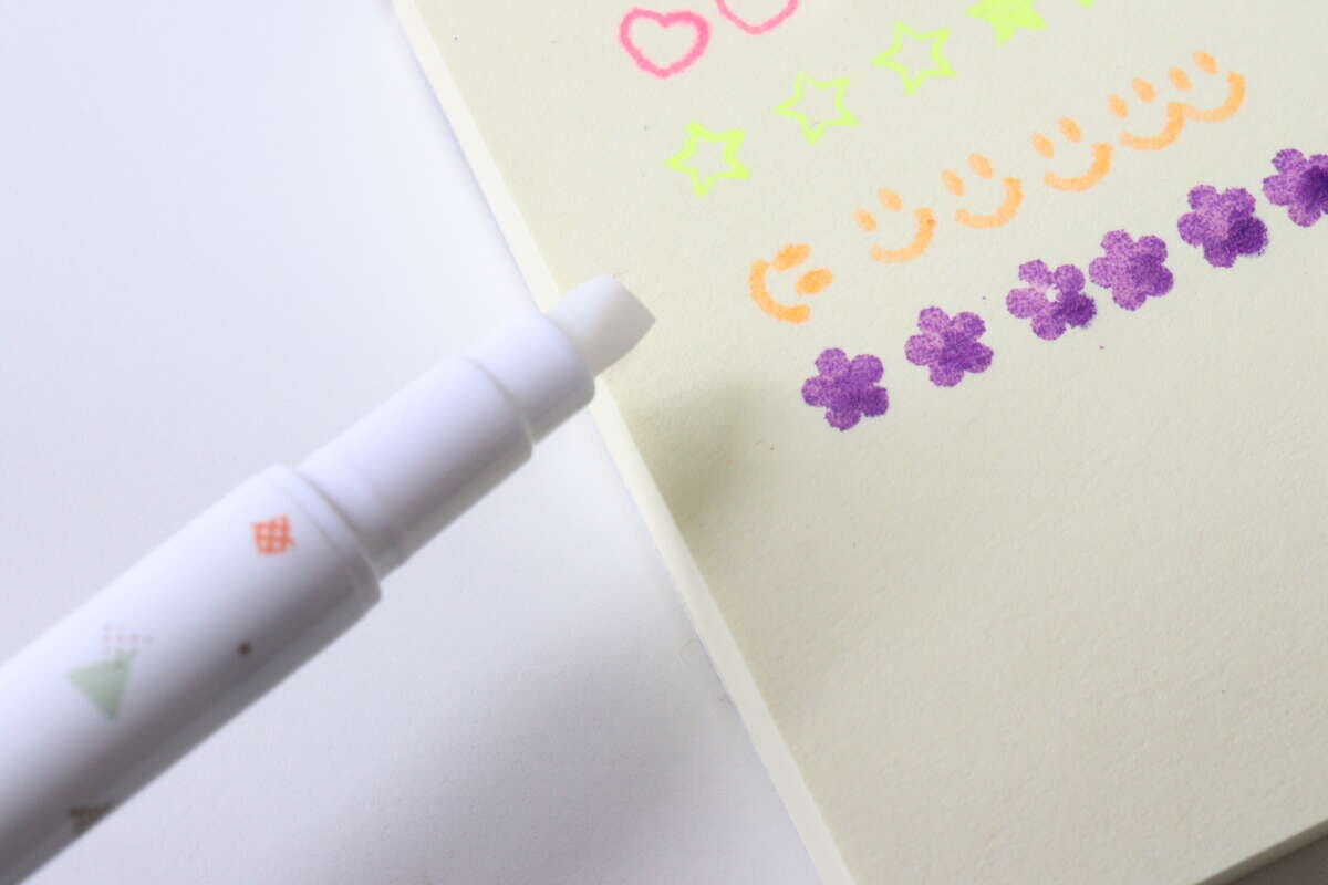 セリア 予定が変わっても消せるスケジュール用マーカースタンプ デリートペン セリア 予定が変わっても消せるスケジュール用マーカースタンプ デリートペン