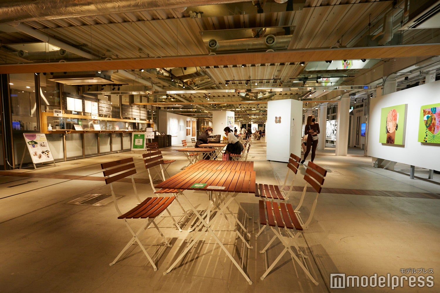 WHAT CAFE（C）モデルプレス