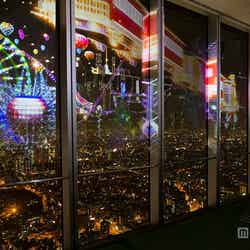 「子供の頃に見た未来都市」がテーマのアートが渋谷の街をファンタジックに彩る/画像提供:渋谷ヒカリエ【モデルプレス】