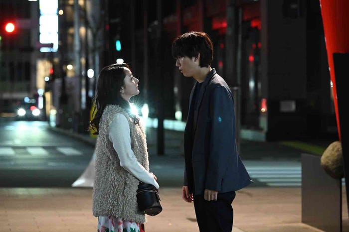 平祐奈、阿部亮平「あなたを奪ったその日から」(C)フジテレビ