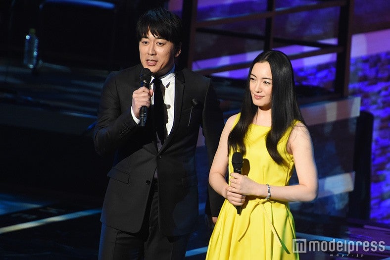 安住紳一郎アナ、仲間由紀恵（C）モデルプレス