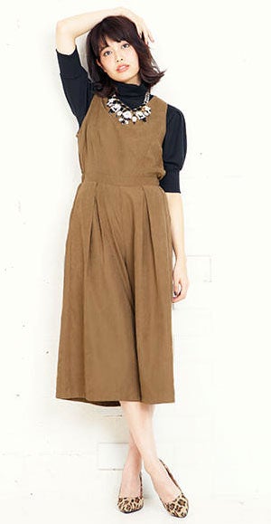 ピーチスキン生地ノースリーブ☆ガウチョオールインワン「神戸レタス」2590円（税込）／画像提供：神戸レタス