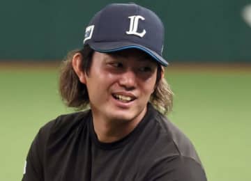 第一声は「わぁ、すげぇ」 そびえ立つスタンドと開閉式屋根 アストロズ・今井達也がダイキン・パークに足を踏み入れ感嘆の声