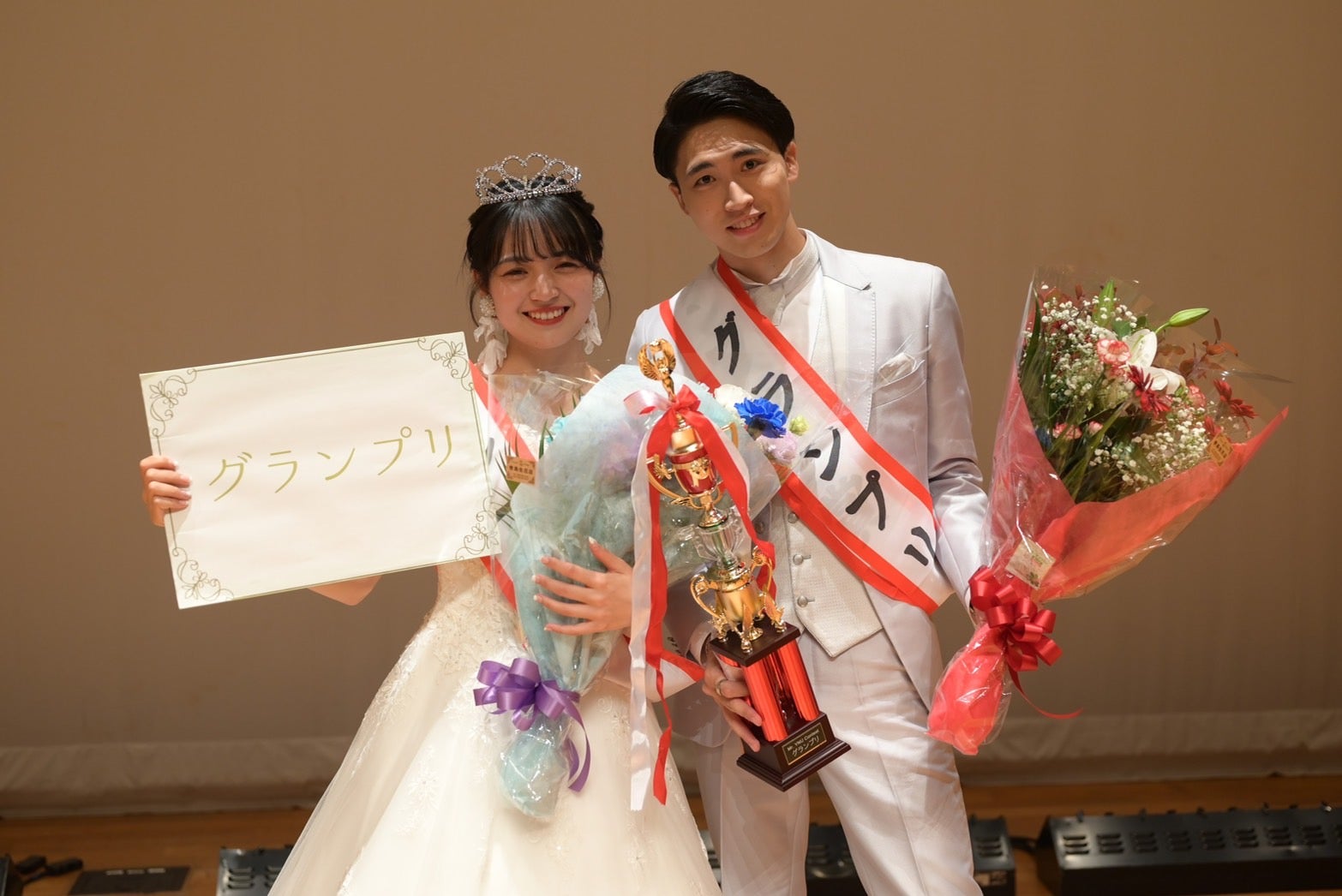 「ミス横国」グランプリ・北野百笑さん、「ミスター横国」グランプリ・遠藤響生さん（提供写真）