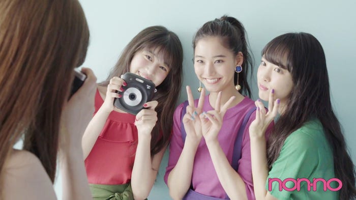 新木優子&モーニング娘。’18オフショット動画より(C)集英社