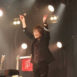 影山ヒロノブ、バースデーライブが大盛況!&還暦記念配信ライブの開催を発表