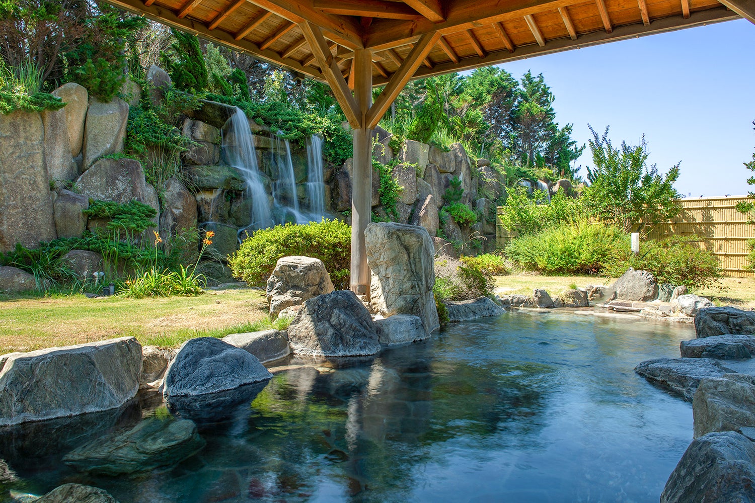 グランルージュ 夕日ヶ浦／画像提供：ブッキングリゾート