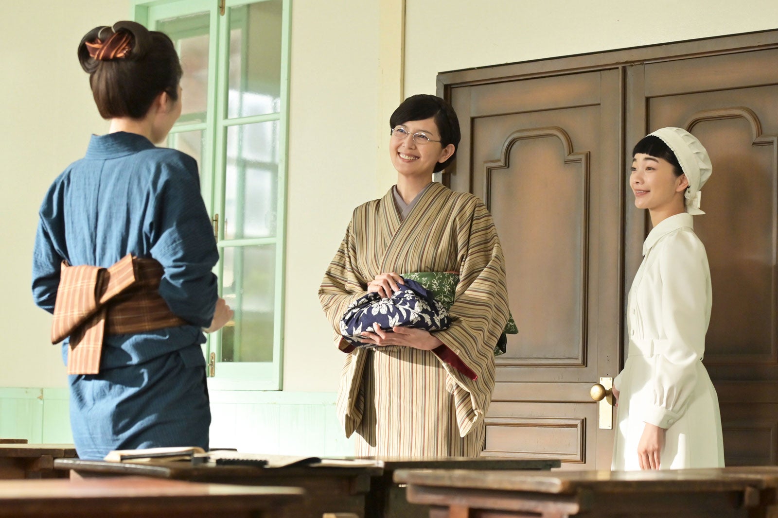 菊池亜希子、見上愛「風、薫る」第64話（C）NHK