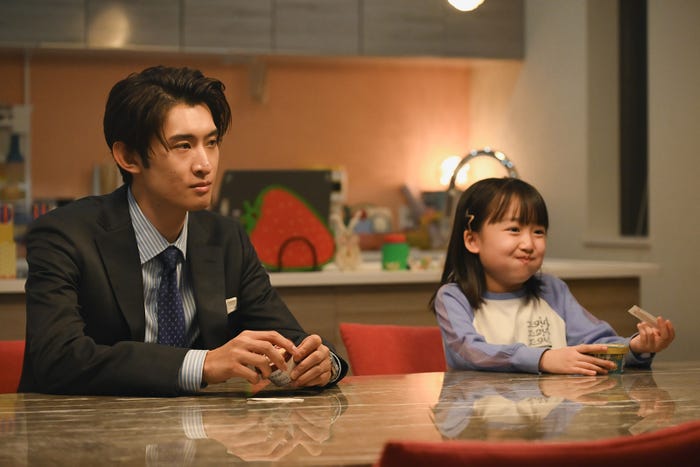 向井康二、池村碧彩「フェイクマミー」第3話(C)TBS