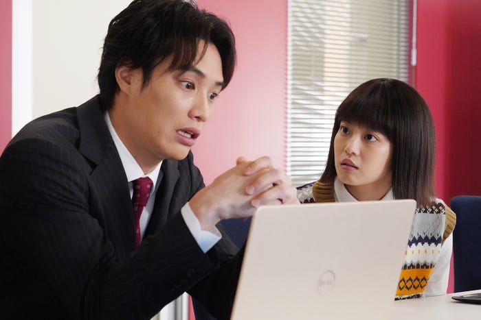 鈴木伸之、今田美桜/「悪女(わる)~働くのがカッコ悪いなんて誰が言った?~」第7話より(C)日本テレビ