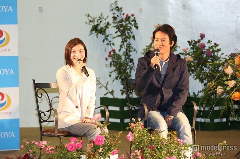 トークショーの様子（C）テレビ東京／広末涼子（左）、桐谷健太（右）