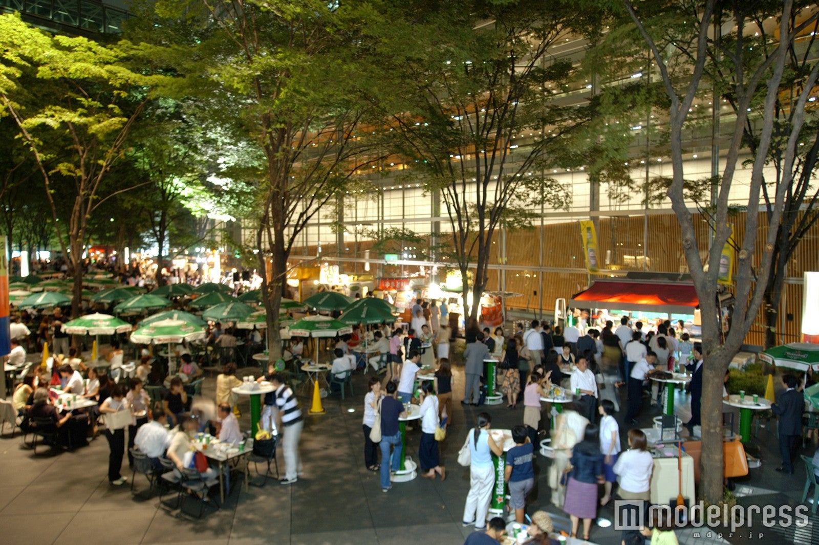 満腹必至！世界のデカ盛りグルメ屋台が集結「ネオ屋台村スーパーナイト」／画像提供：東京国際フォーラム