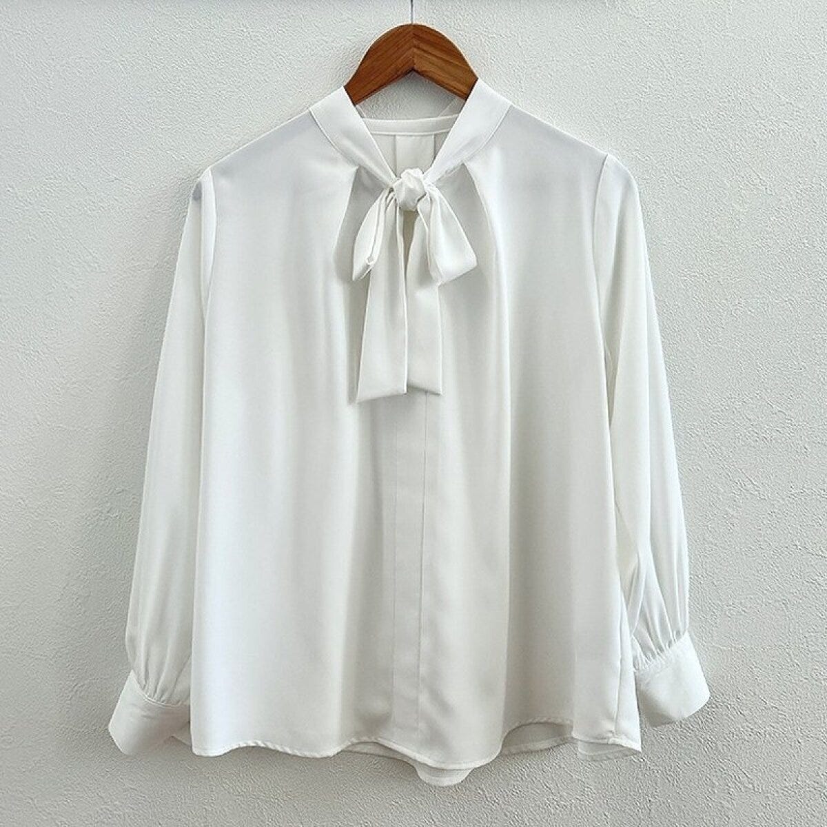しまむらのボウタイブラウス（ririka）