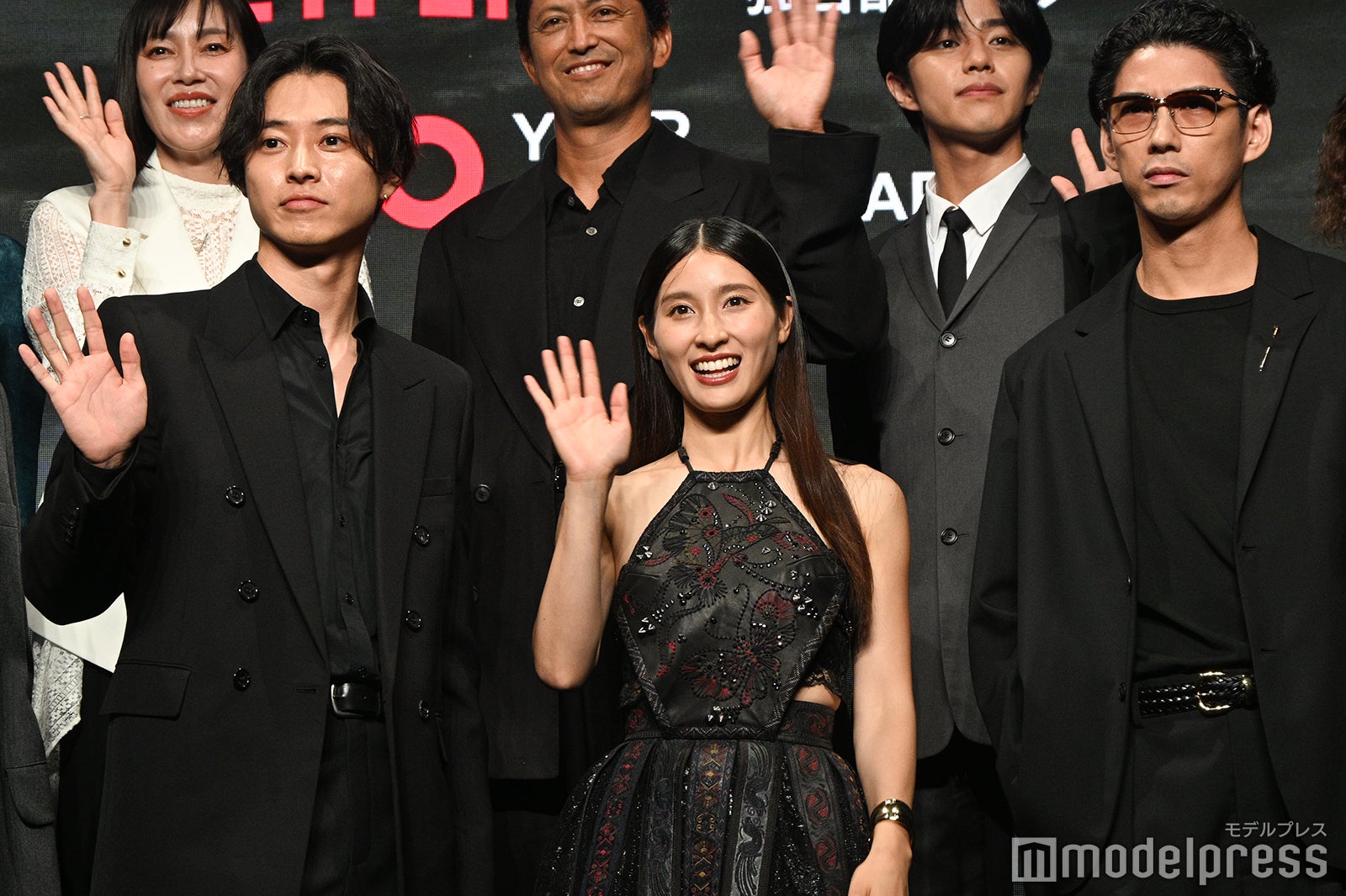 山崎賢人、土屋太鳳、賀来賢人（C）モデルプレス