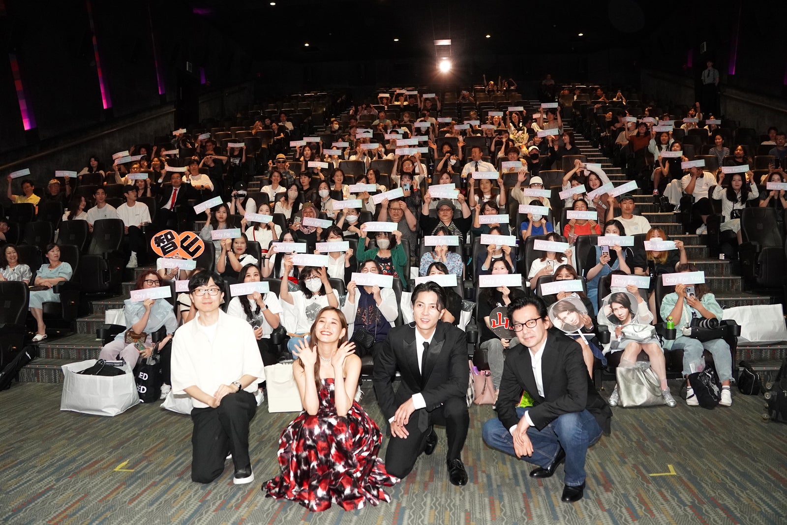 NASTY CAT氏、新木優子、山下智久、イ・ジェハン監督（C）2023「SHL」partners