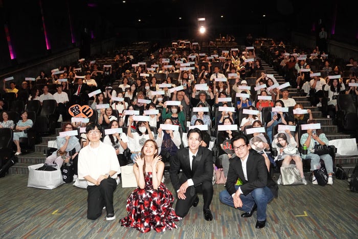 NASTY CAT氏、新木優子、山下智久、イ・ジェハン監督(C)2023「SHL」partners