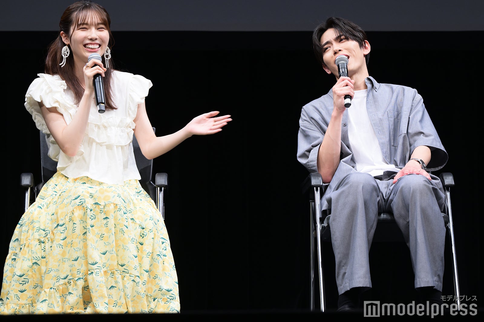 メンバーにはウケる話が秋田汐梨にはスベった影山拓也（C）モデルプレス