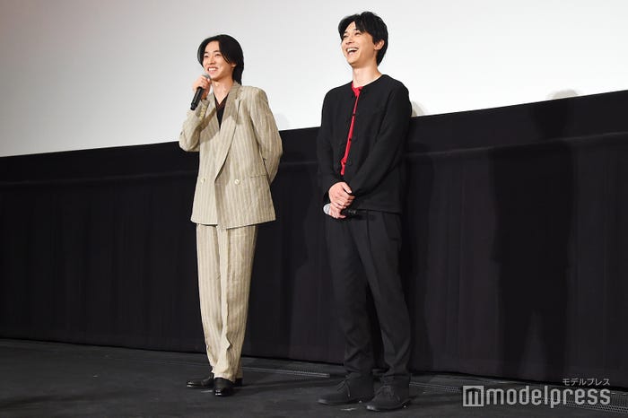 山崎賢人、吉沢亮 (C)モデルプレス