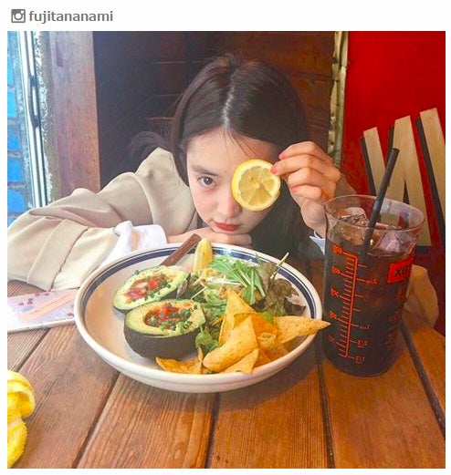 藤田ななみ／Instagramより