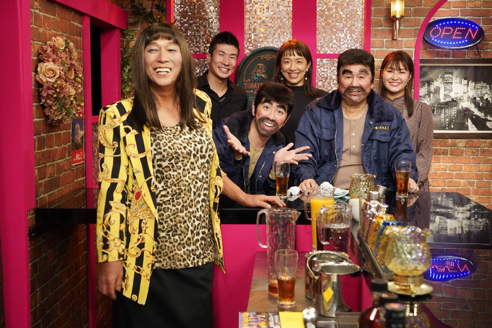 「有名人の集まる店」20年ぶり復活 村上信五がビートたけし扮する“鬼瓦権造”の息子に＜FNS27時間テレビ＞