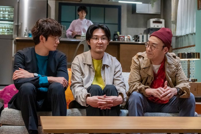 岡田将生、松たか子、松田龍平、角田晃広「大豆田とわ子と三人の元夫」第5話より(C)カンテレ、フジテレビ