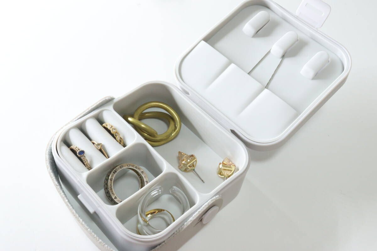 ダイソー アクセサリー収納ボックス ダイソーのアクセサリー収納ボックス