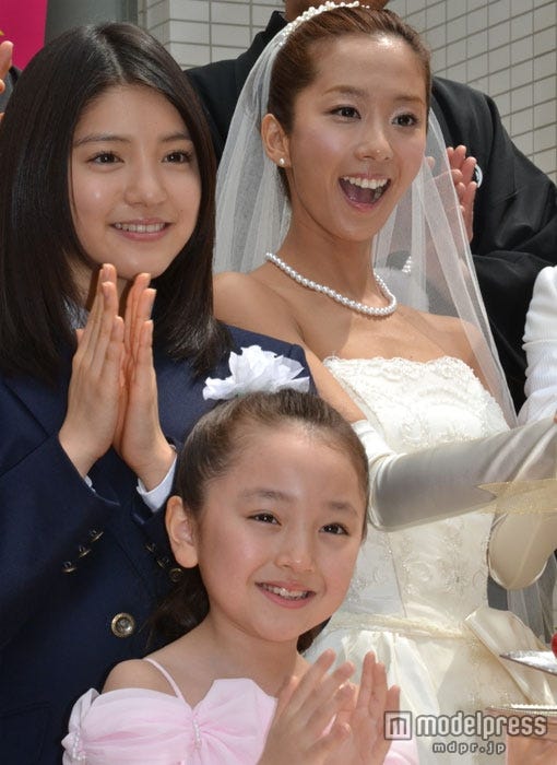 川島海荷、優香、谷花音