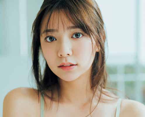 川津明日香、美谷間くっきり水着姿「ヤンマガ」初ソログラビア披露