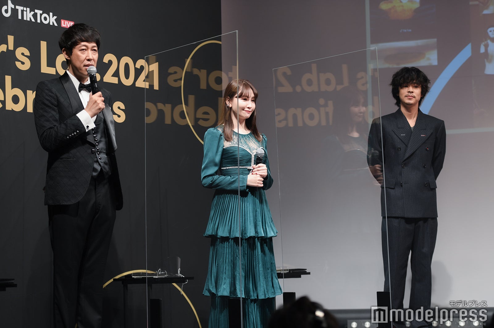 小籔千豊、小嶋陽菜、成田凌（C）モデルプレス