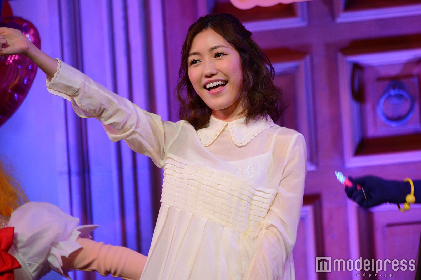 テーマソングをお披露目した渡辺麻友（C）モデルプレス