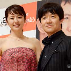 長澤まさみ(左)と内村光良監督(右)