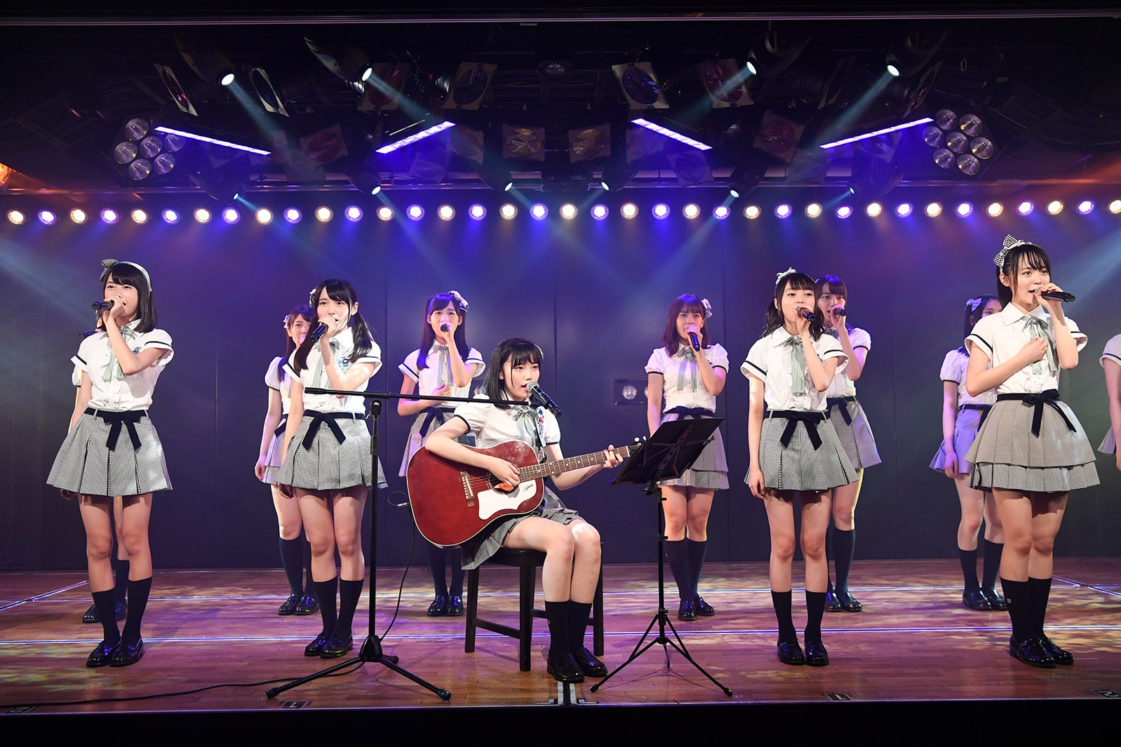 「世界は夢に満ちている」公演（C）AKS