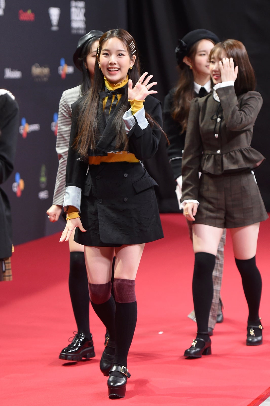 Weeekly（C）CJENMCo.,Ltd,AllRightsReserved.