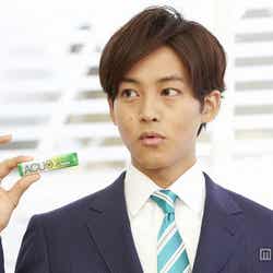 松坂桃李/新CM「息顔(いきがお)」編メイキングショット