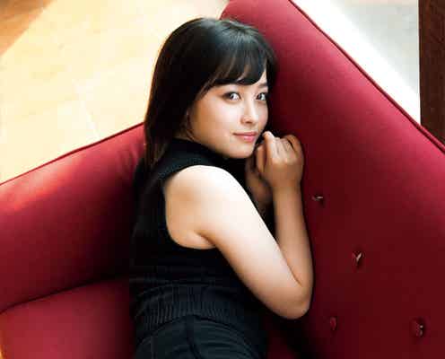 橋本環奈、太もも大胆あらわ 色白美肌が眩い輝き