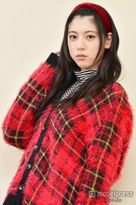 今後の目標を語る／三吉彩花