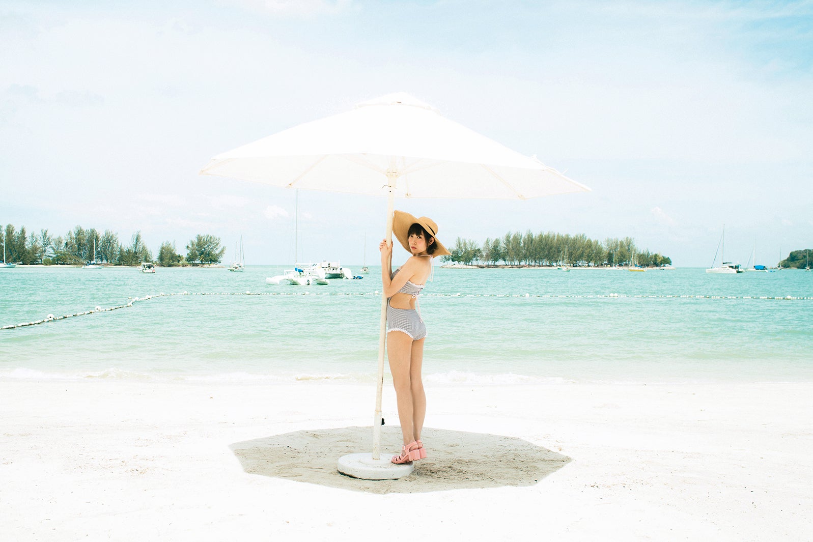 渡辺美優紀ファーストスタイルブック「MILKY」（画像提供：光文社）