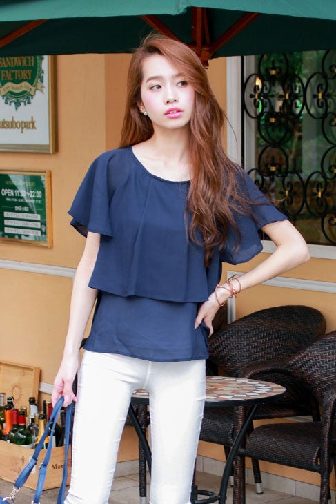 シフォンジョーゼットティアードフレアブラウス「salus」2,490円（税込）