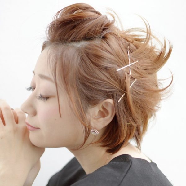 ピンを使った前髪のヘアアレンジ特集 留め方一つでおしゃれにする方法とは モデルプレス