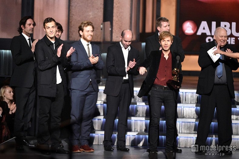 ベックと制作スタッフ／photo：Getty Images