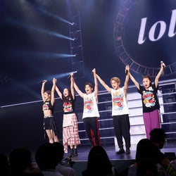 lol、ライブツアー完結 念願の初“Zeppライブ”でサプライズも