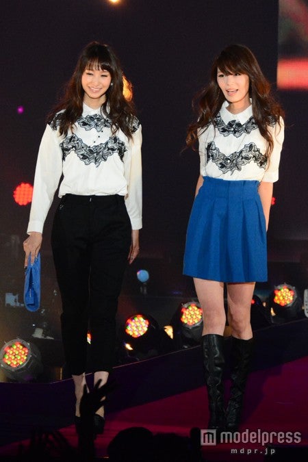 元テラスハウス島袋聖南、弾ける笑顔でウォーキング　3万人から大歓声