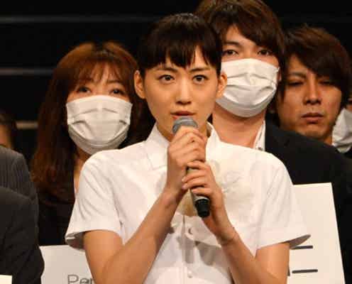 涙で歌唱の綾瀬はるか、リベンジなるか?<紅白リハ3日目>